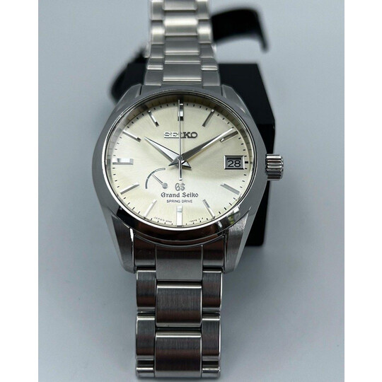 39mm • 2015 Grand Seiko SBGA083 Spring Drive Champagne Dial